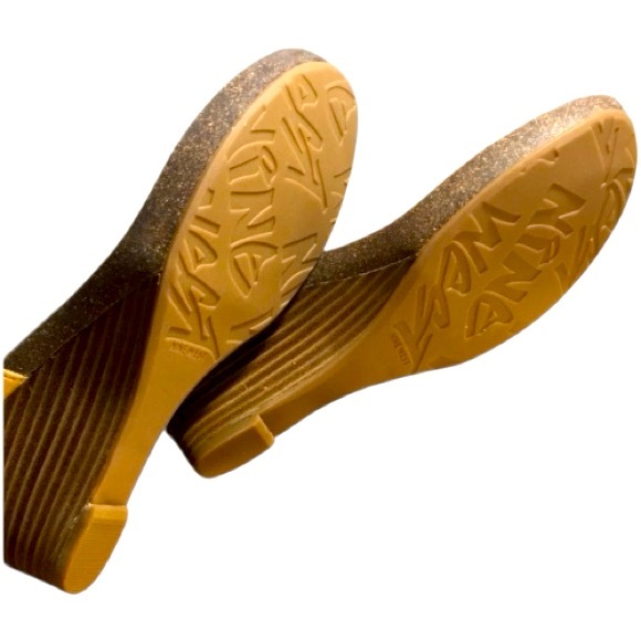 NINE WEST THONG SANDALS - Picture 4 of 7